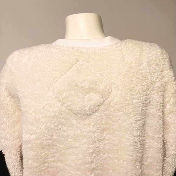 UGG Oatmeal Black Polyester Nylon Faux Fur Oversized Sweater Pullover size S - Picture 9 of 15